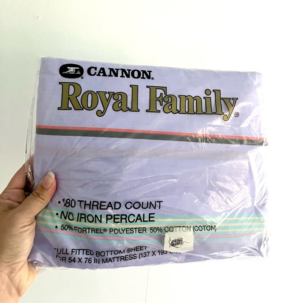 Vintage 70’s Cannon Royal Family lavender striped full fitted sheet NWT